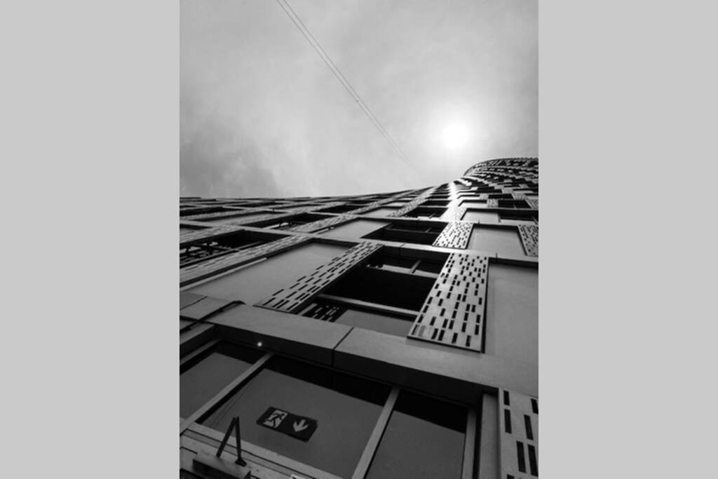 דובאי Cayan Tower Luxury Apartment With Sea View מראה חיצוני תמונה