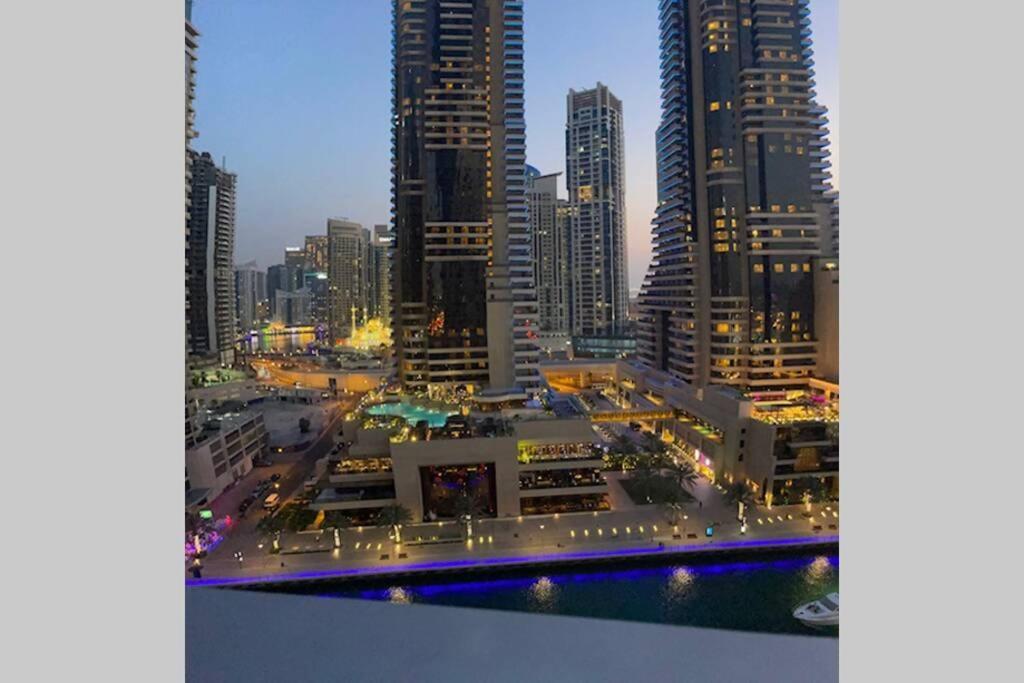 דובאי Cayan Tower Luxury Apartment With Sea View מראה חיצוני תמונה