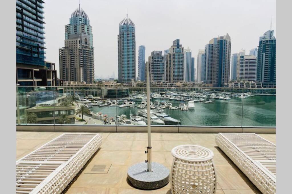 דובאי Cayan Tower Luxury Apartment With Sea View מראה חיצוני תמונה