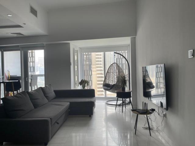 דובאי Cayan Tower Luxury Apartment With Sea View מראה חיצוני תמונה